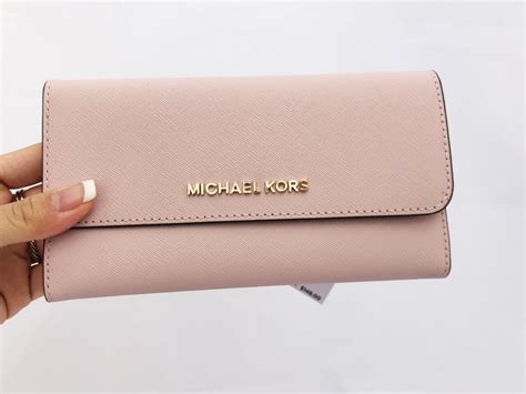 michael kors jet wallet.